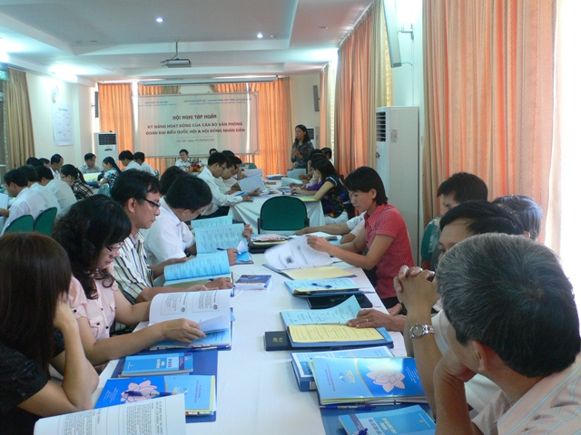 Ảnh Hội nghị “Kỹ năng hoạt động của cán bộ Văn phòng Đoàn ĐBQH và HĐND”, Hà Nội, ngày 7-9/9/2009