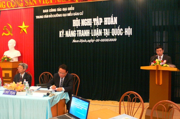 Ảnh hội nghị tập huấn "Kỹ năng tranh luận tại Quốc hội" ở Nam Định ngày 2-3/3/2009